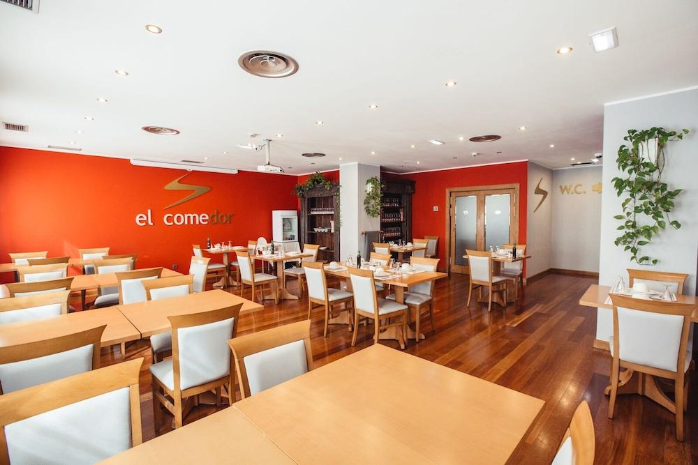 Hotel El Sella Cangas de Onis Ngoại thất bức ảnh