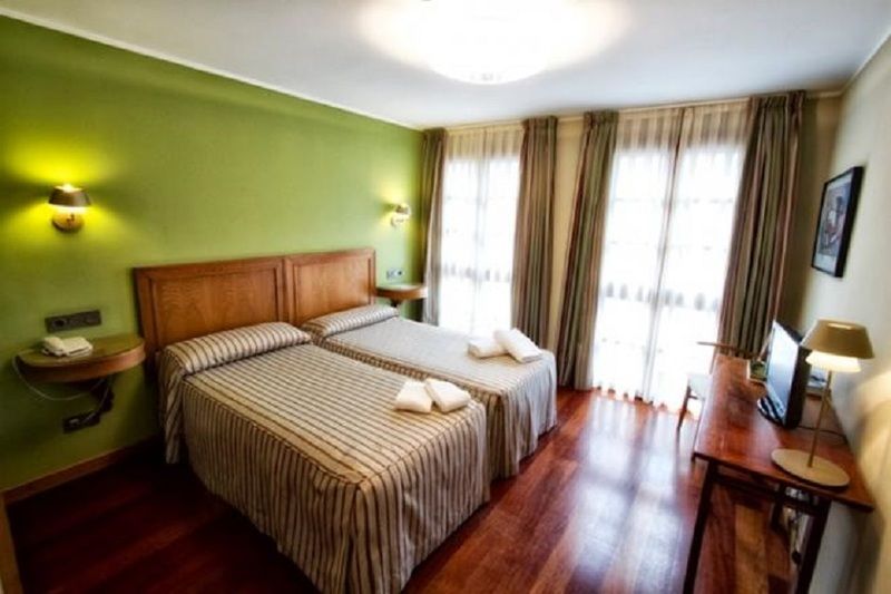Hotel El Sella Cangas de Onis Ngoại thất bức ảnh