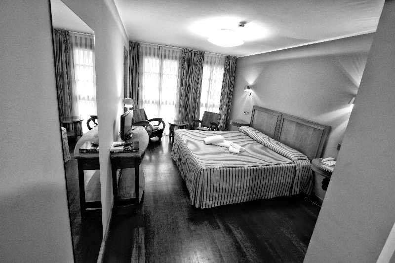 Hotel El Sella Cangas de Onis Ngoại thất bức ảnh