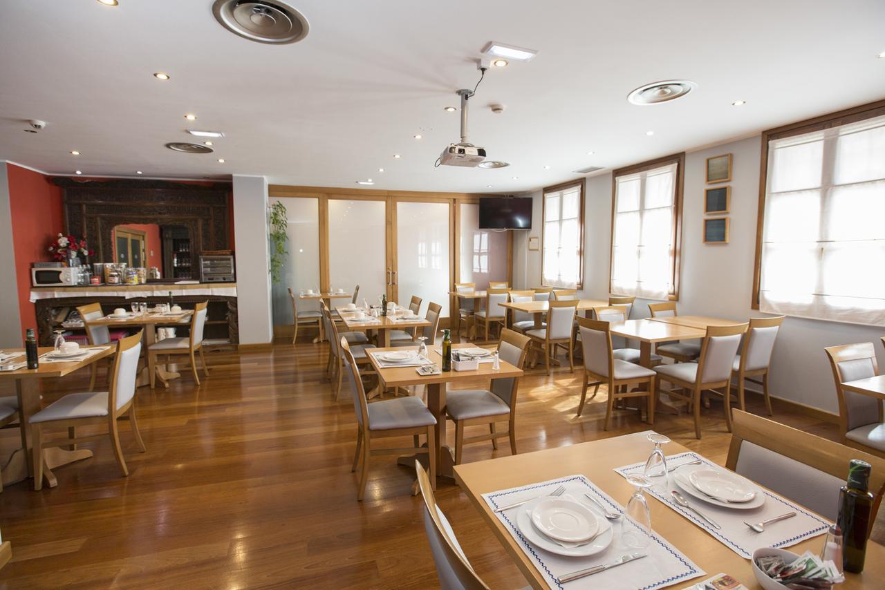Hotel El Sella Cangas de Onis Ngoại thất bức ảnh