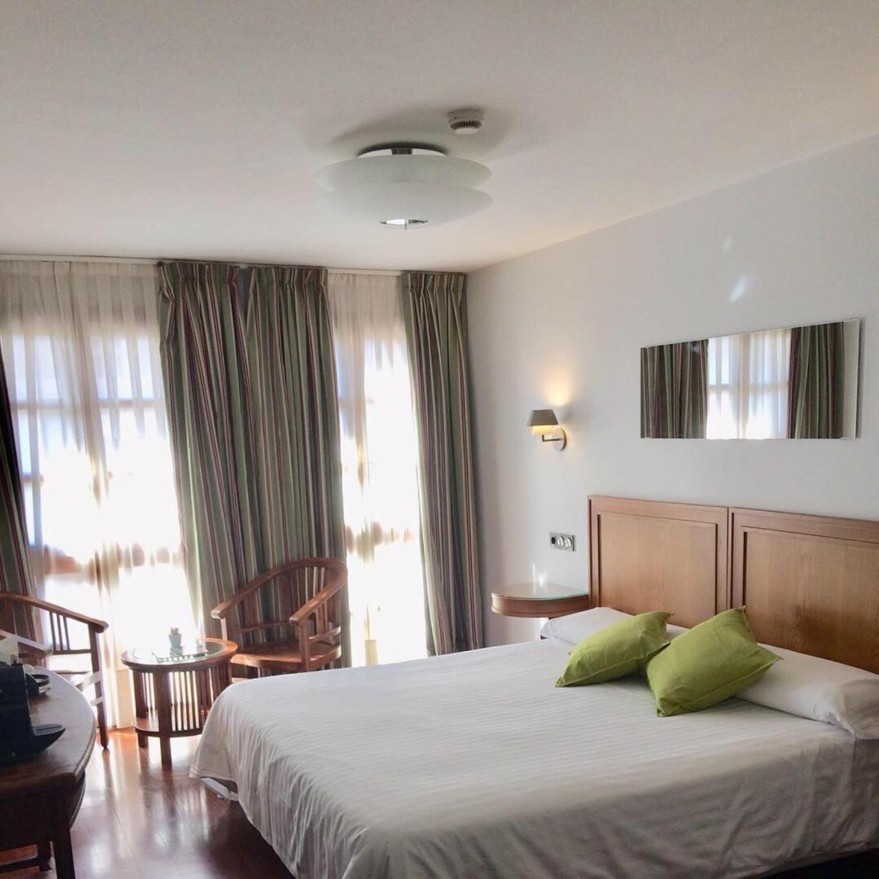 Hotel El Sella Cangas de Onis Ngoại thất bức ảnh
